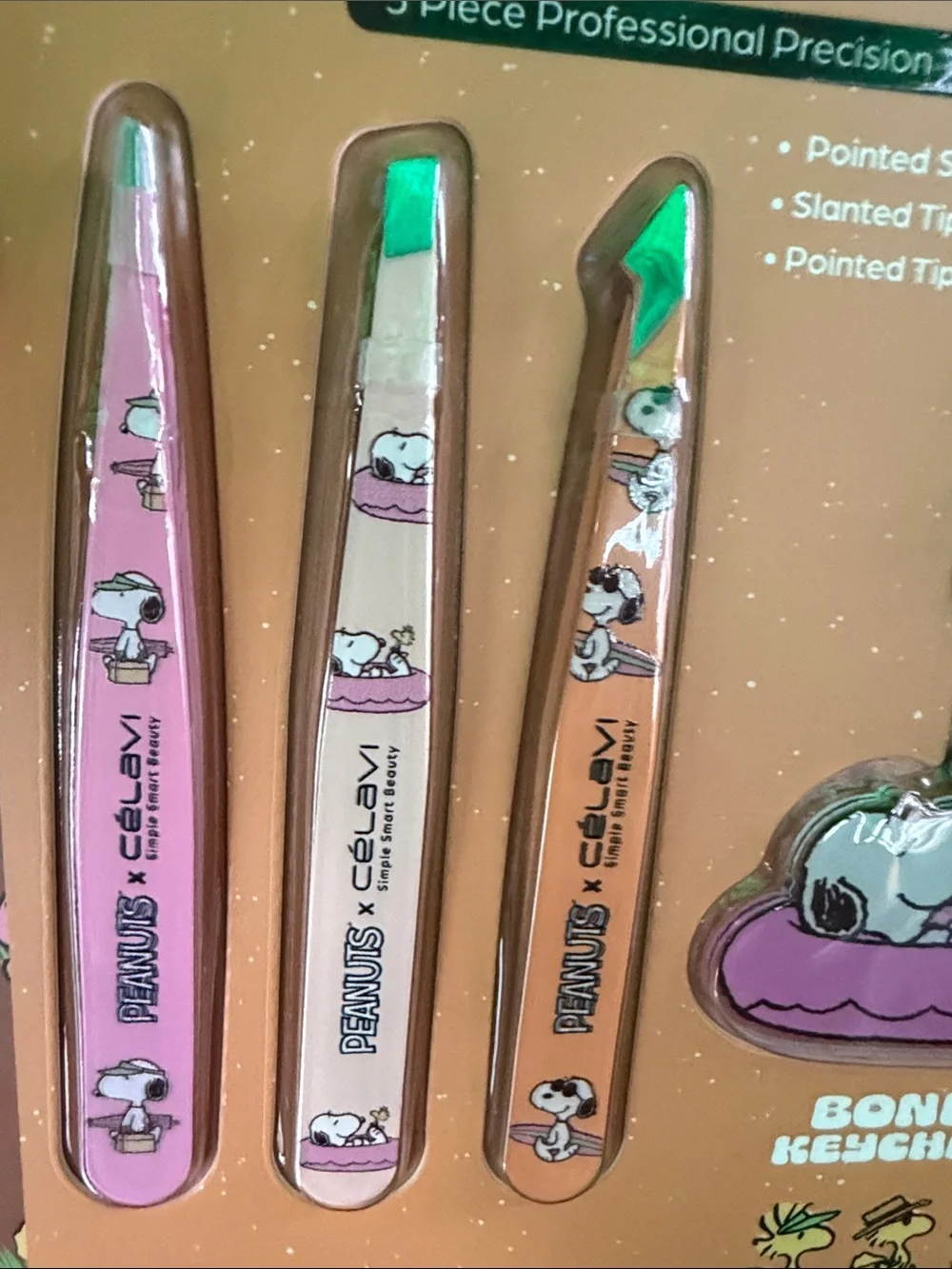 SNOOPY On The Beach Peanuts Tweezer Trio, Beach Glow Face Masks BONUS KEYCHAIN - Picture 8 of 9